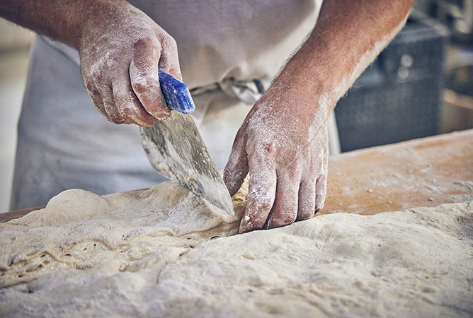 Brotbacken Bäckerei Luidl | Foto: Marc Gilsdorf